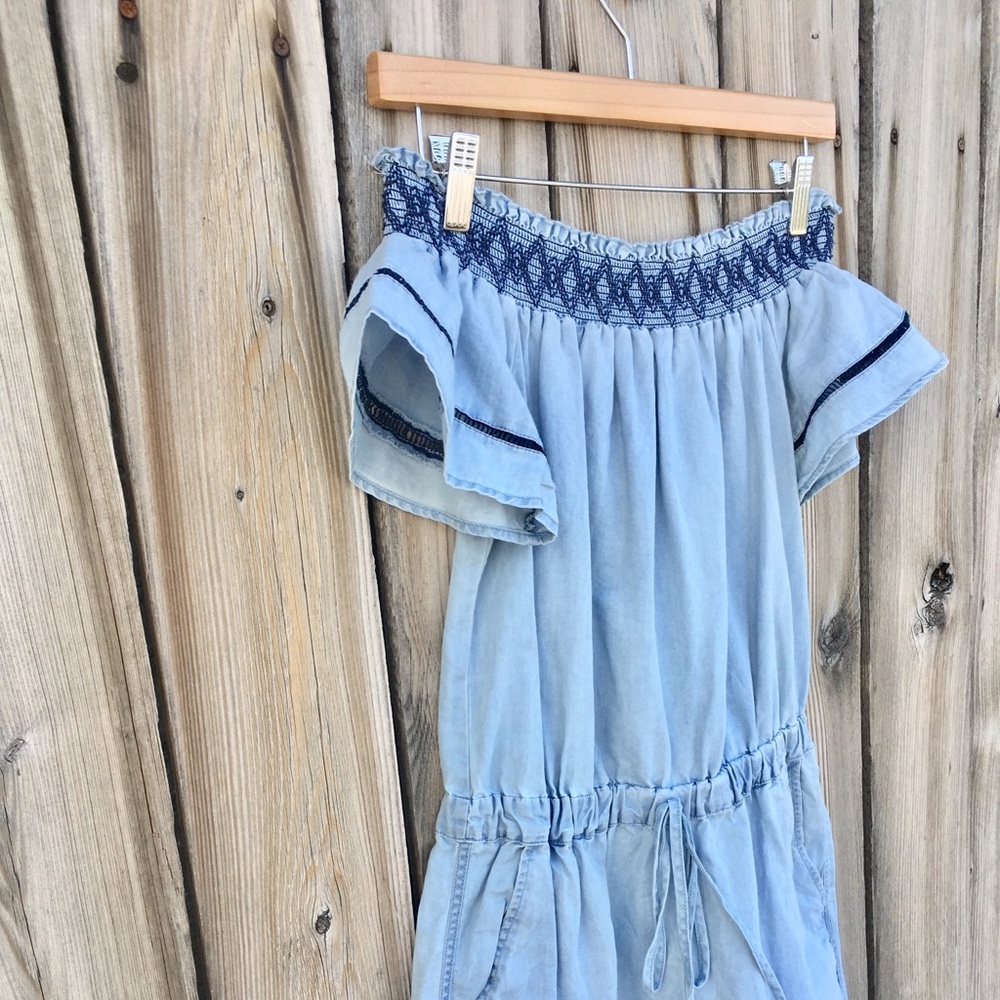 SALE 🌼Pale/Light Denim look Off Shoulder Rompers - Picture 3 of 8